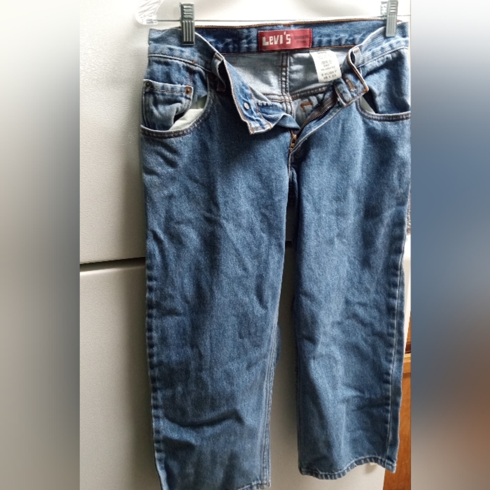 Levi's Husky Boy’s Medium Blue Relaxed Denim Jeans Women Jorts Bermuda Shorts - Picture 9 of 13